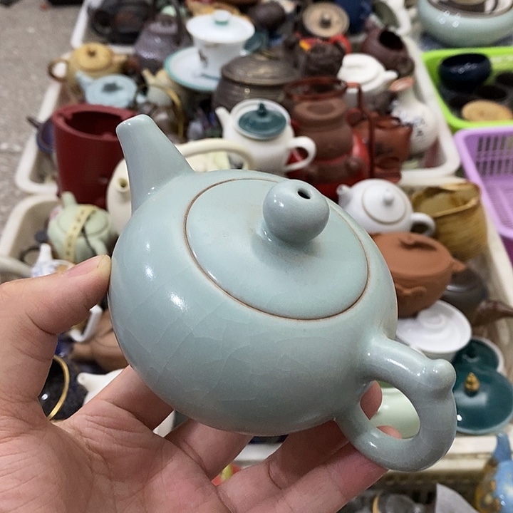 陶瓷艺术品及陶瓷壶