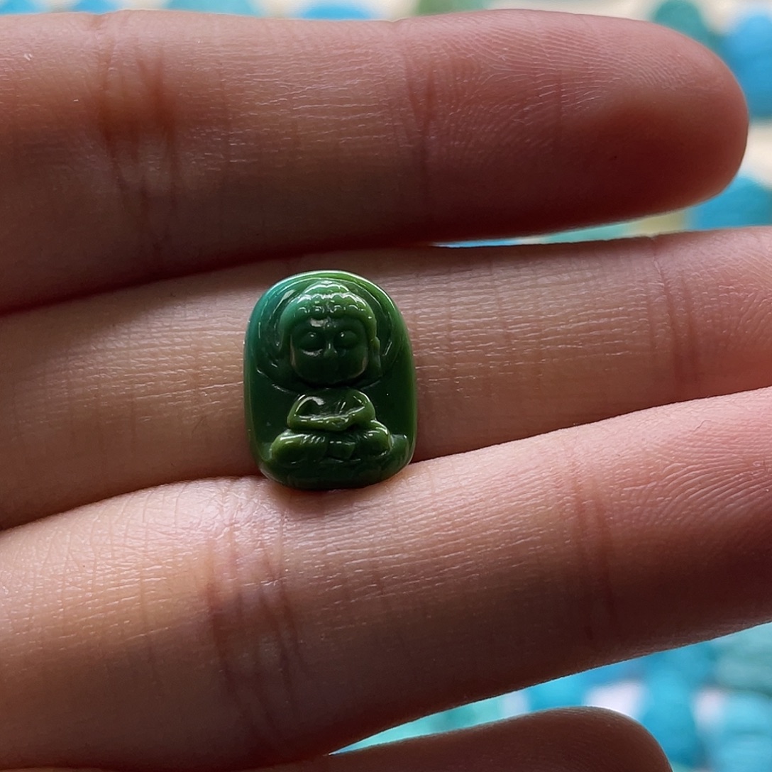 绿松石未镶嵌颈饰