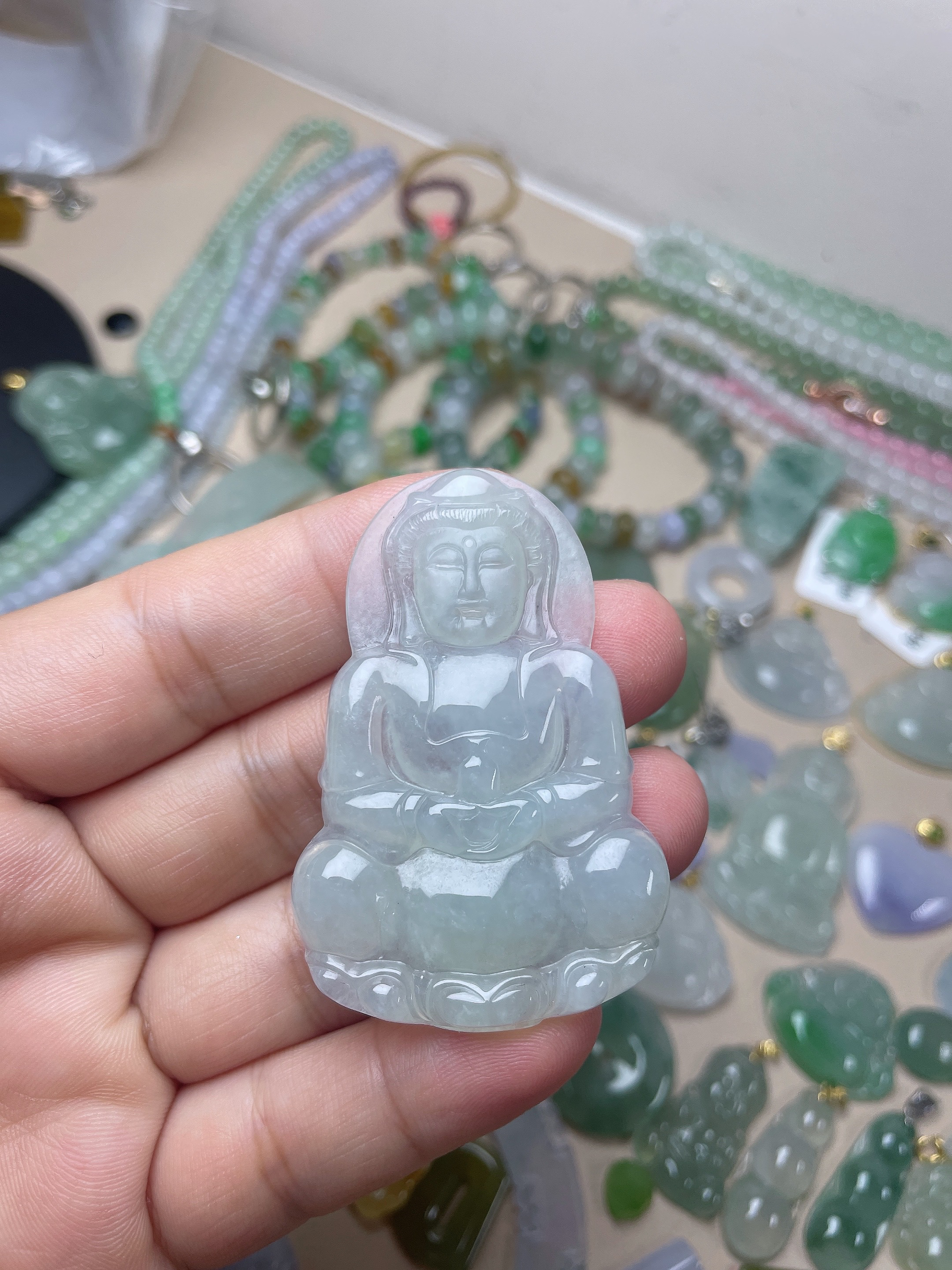 缅料翡翠冰晴底观音d1尺寸长52.7宽36.1厚5基地质检送证书