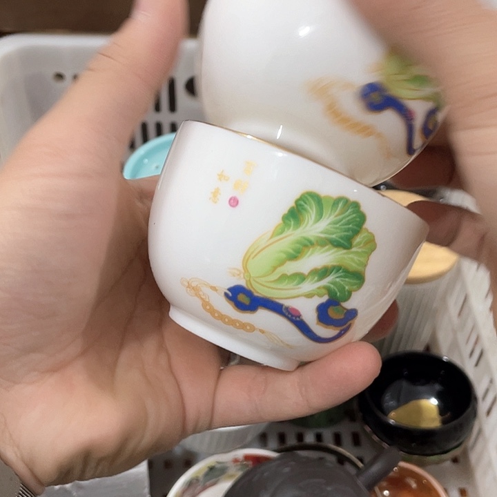 陶瓷茶具全部清清完回家过年