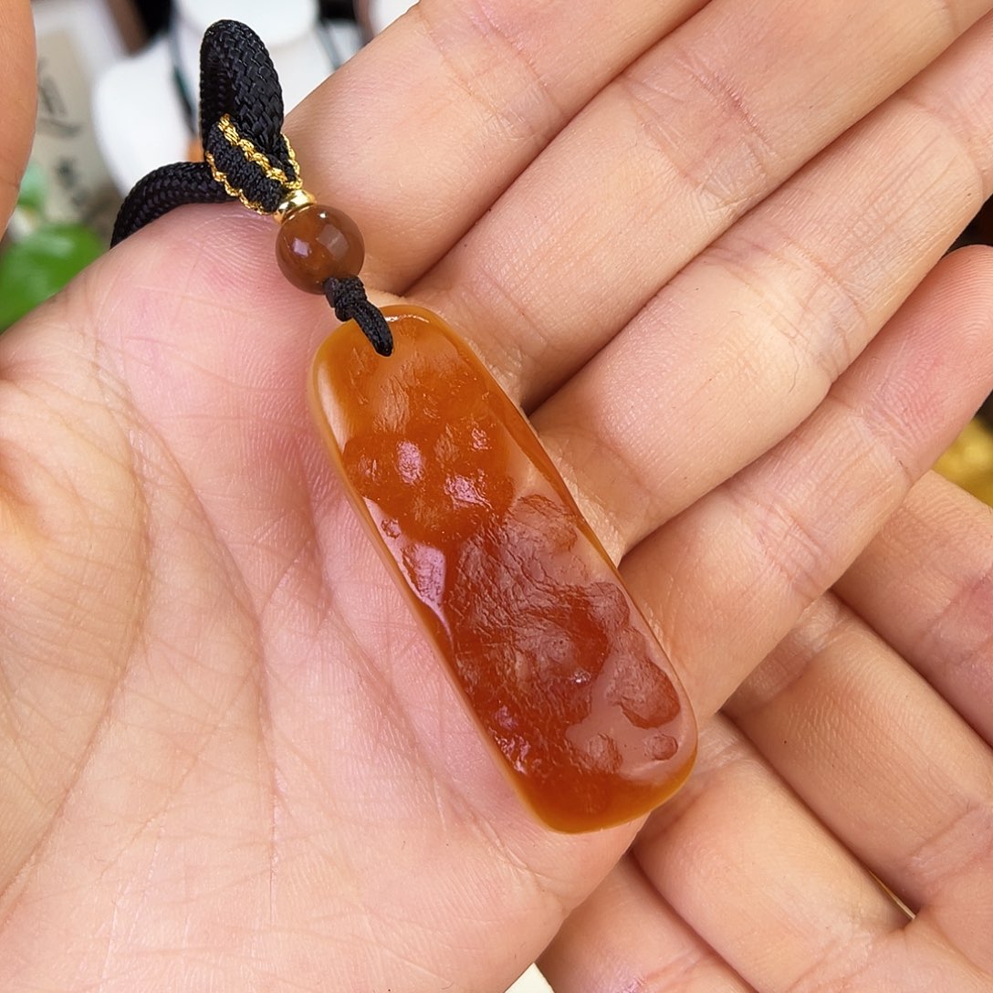 琥珀珠宝奇石未镶嵌，