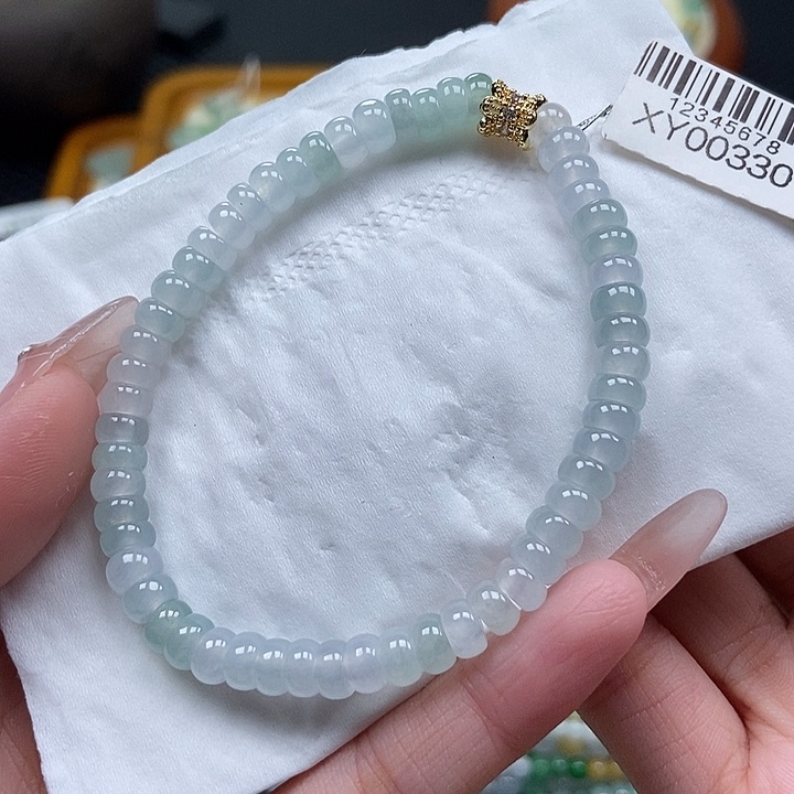 翡翠挂件未镶嵌珠链