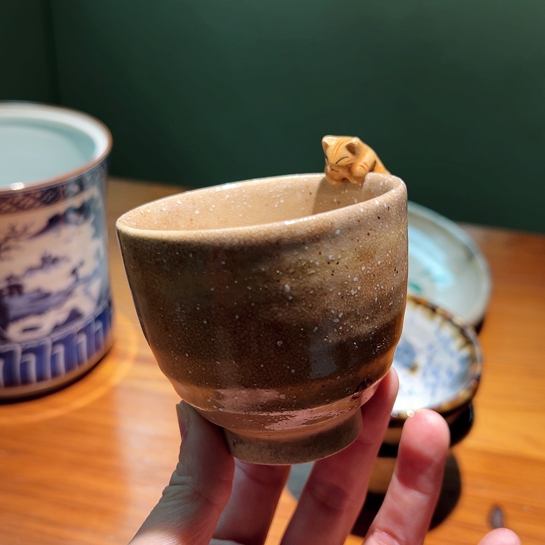 咖啡杯和茶杯是我们学校