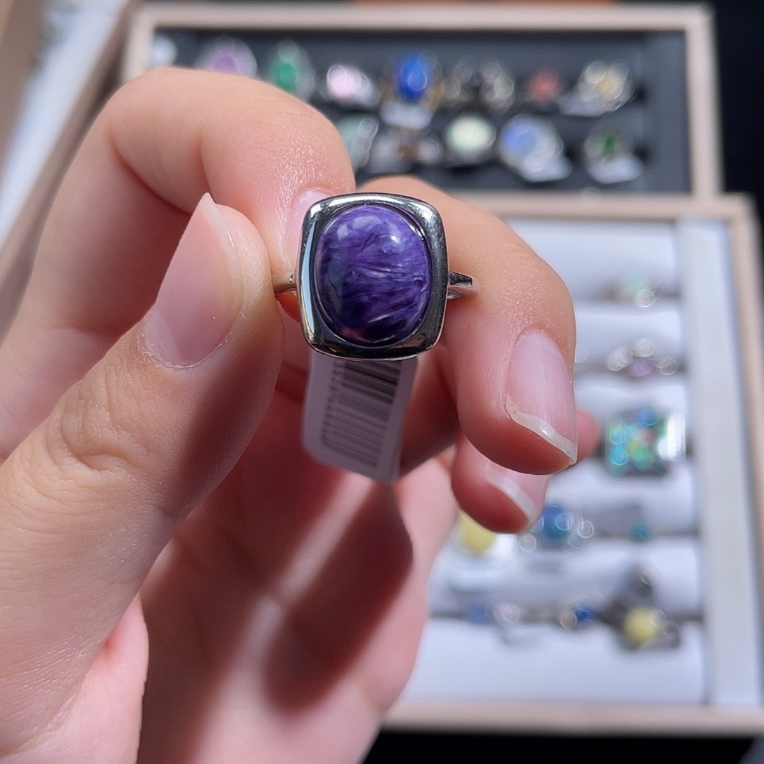 银S925镶嵌戒指水晶w****o