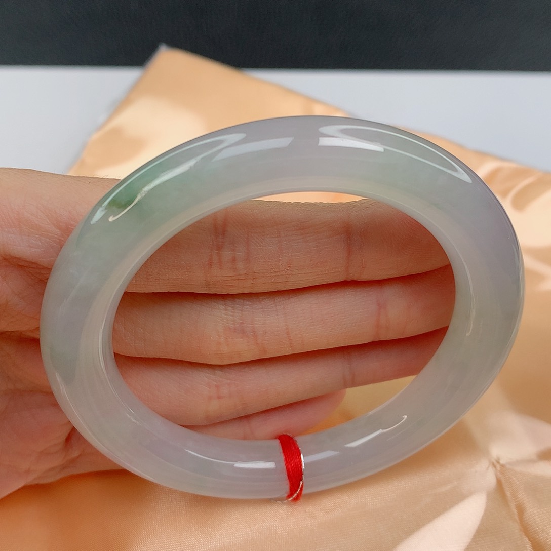 翡翠手镯未镶嵌57.4胖圆条