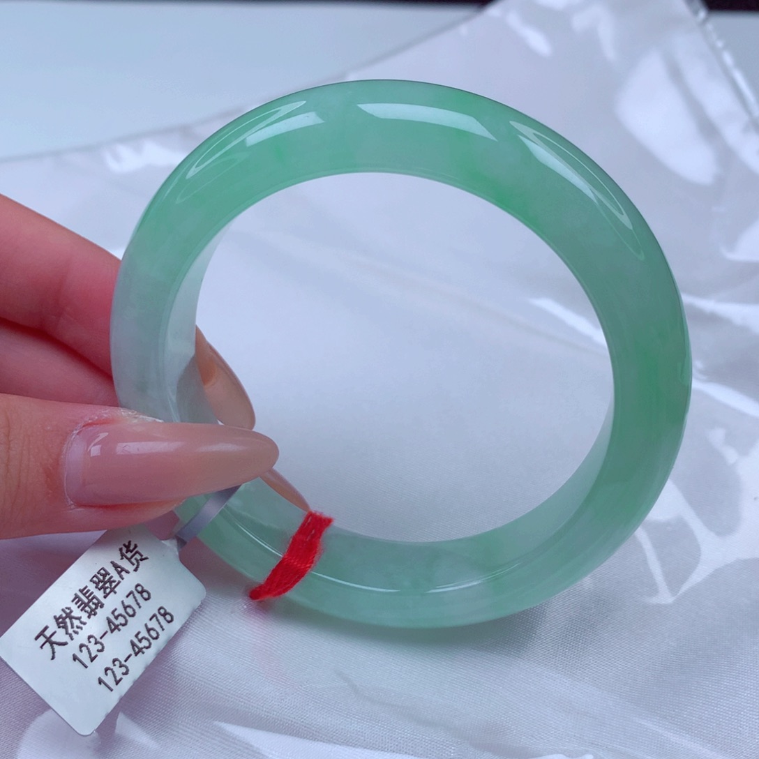 翡翠手镯未镶嵌翡翠53