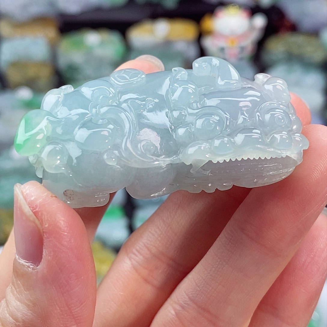 颈饰未镶嵌翡翠天然