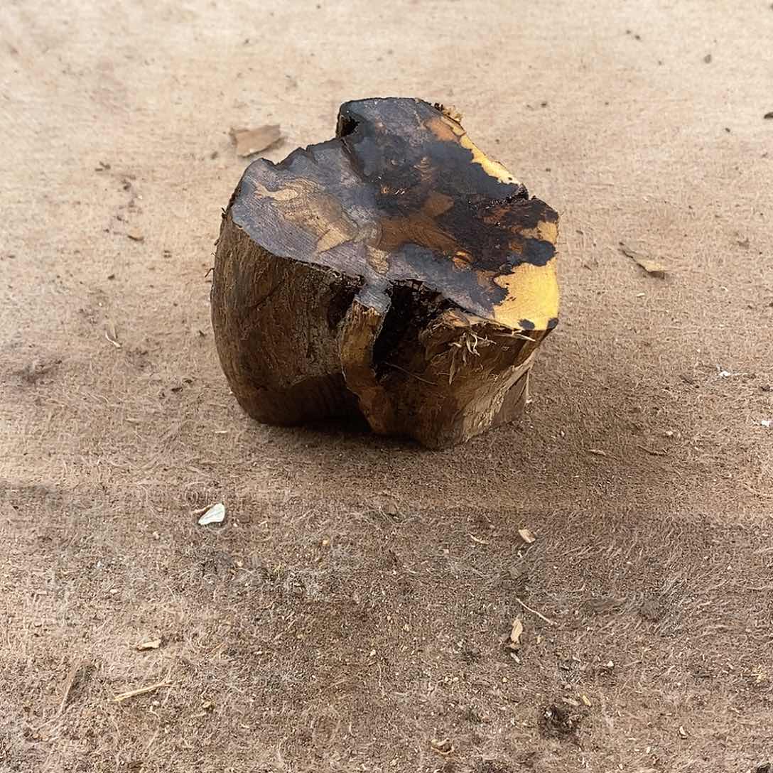 木星****人黄花梨随形料子