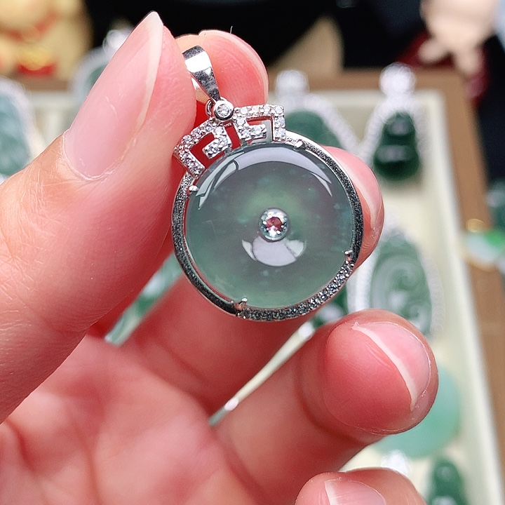 颈饰银S925镶嵌翡翠吊坠