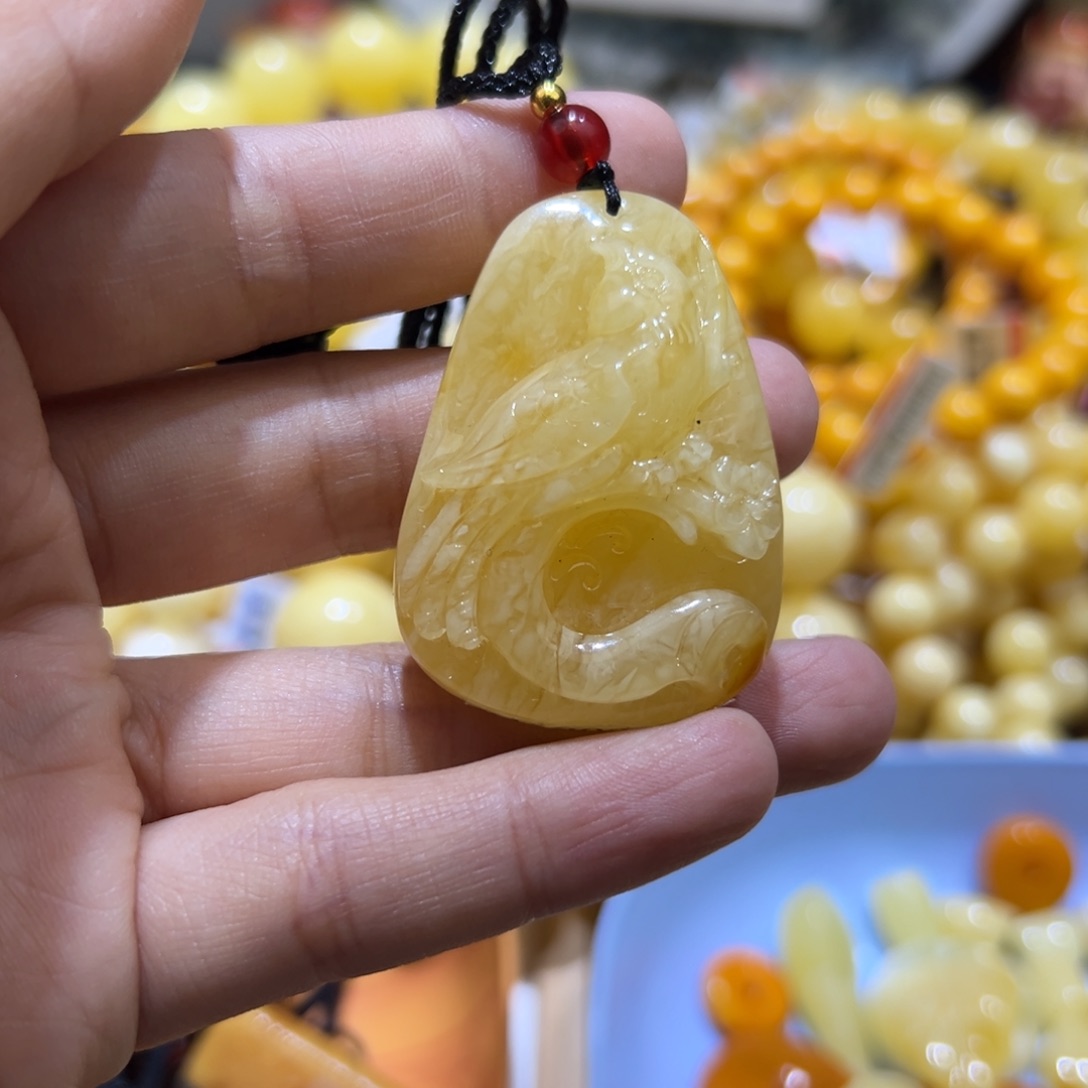 琥珀珠宝奇石未镶嵌