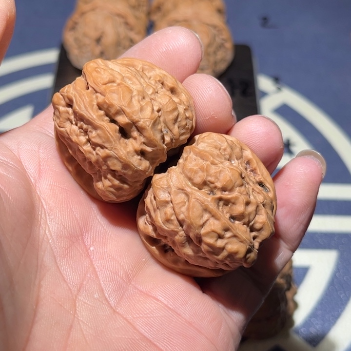 文玩核桃吊坠蛤蟆头