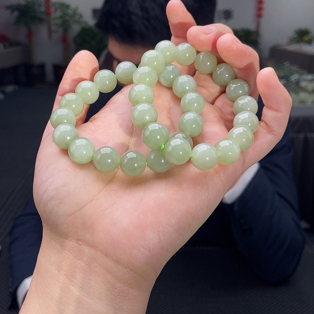 和田玉颜色多样性发拍一发一未镶嵌