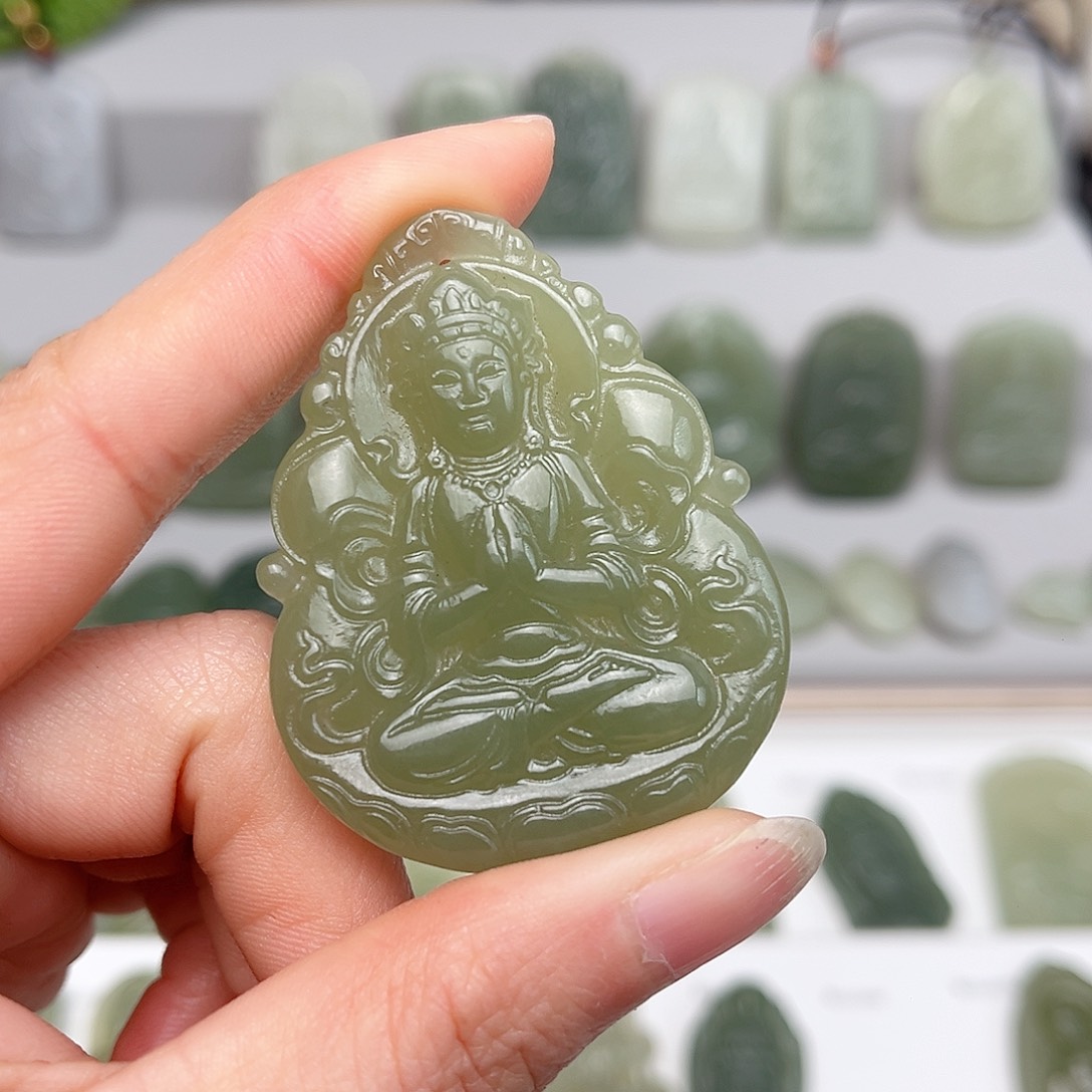 和田玉颈饰未镶嵌小*