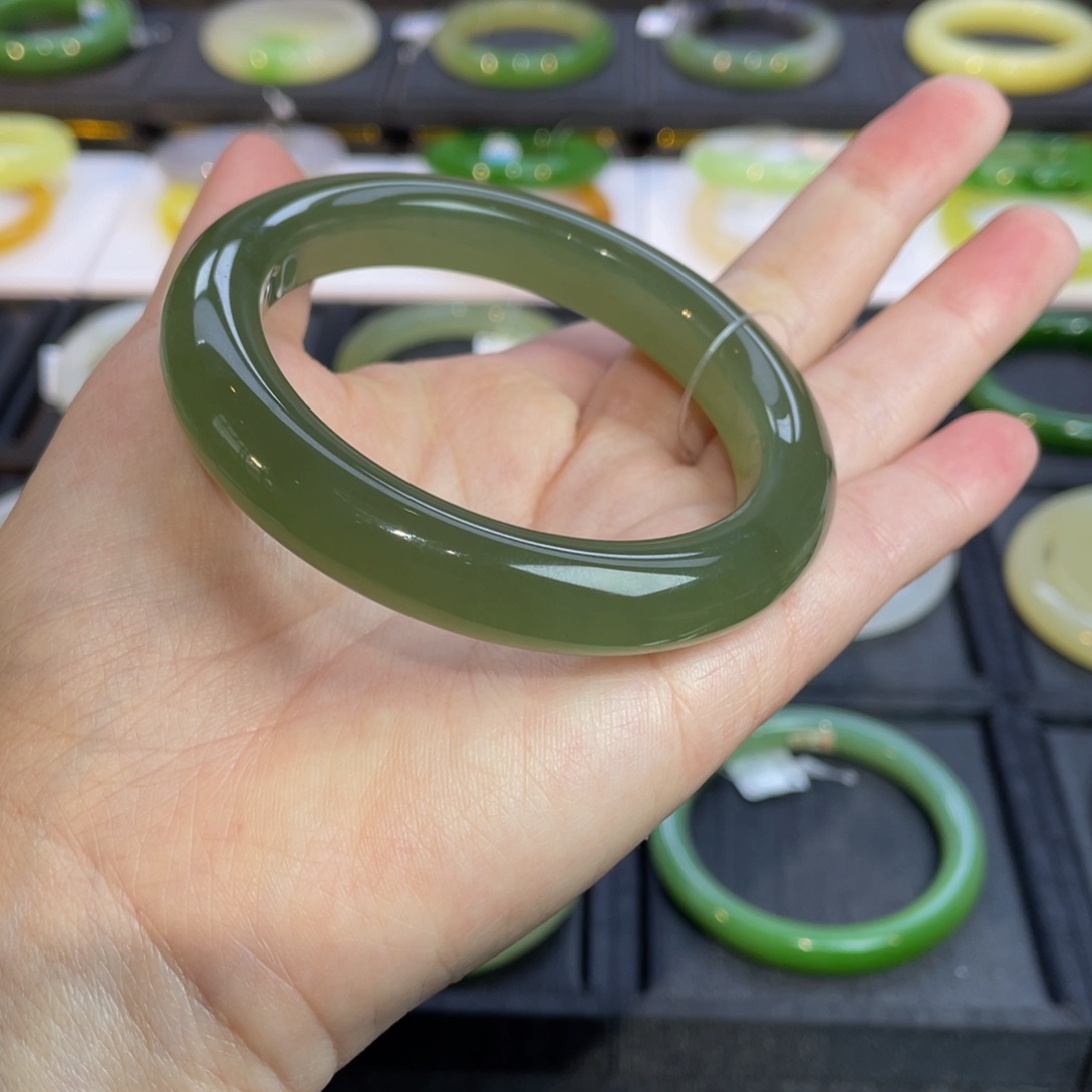 和田玉手镯未镶嵌高冰湖水绿手镯58