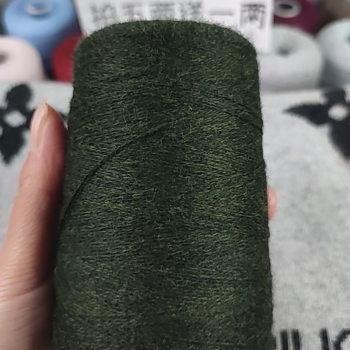 咸菜绿黑绿花织围巾好看