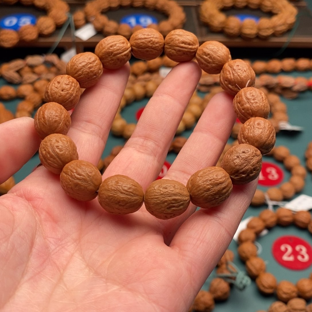 文玩核桃手串13尺寸金豆