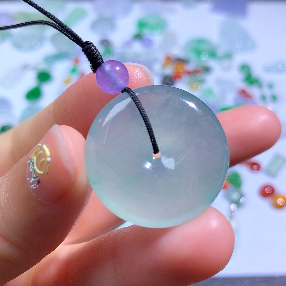 翡翠未镶嵌颈饰扣