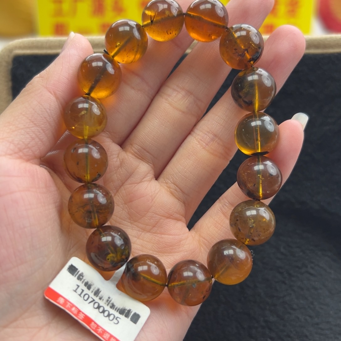 琥珀珠宝奇石未镶嵌
