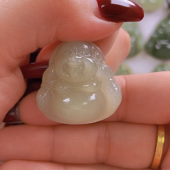 和田玉颈饰未镶嵌金*