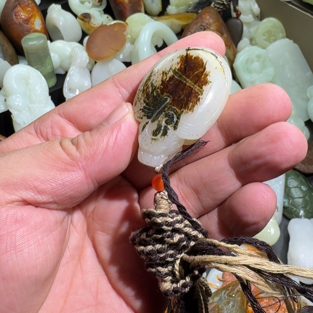 和田玉颈饰未镶嵌