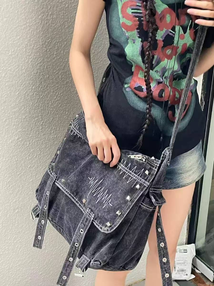 昕喜酷酷《001一036》山下 吉 良 等时尚单肩斜挎女包 