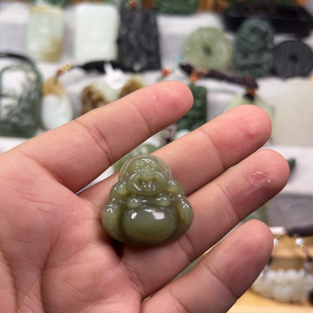 和田玉颈饰未镶嵌