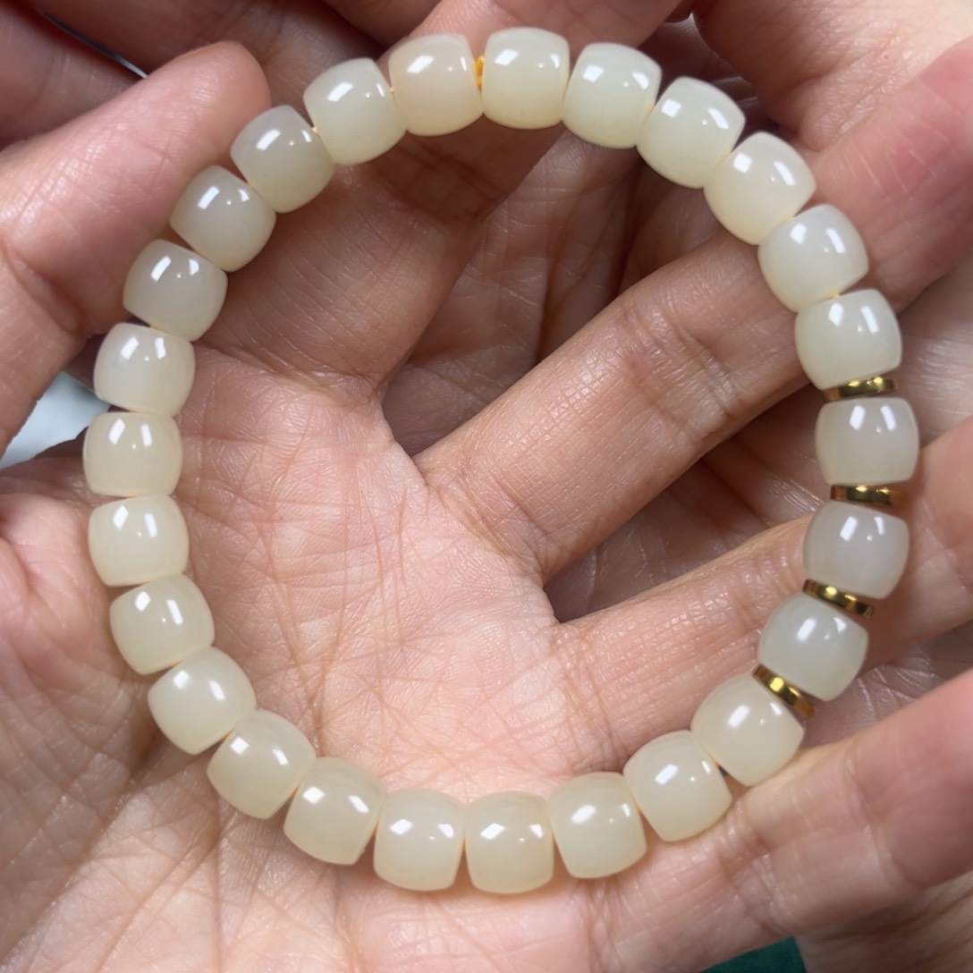 和田玉手链未镶嵌卡8直切