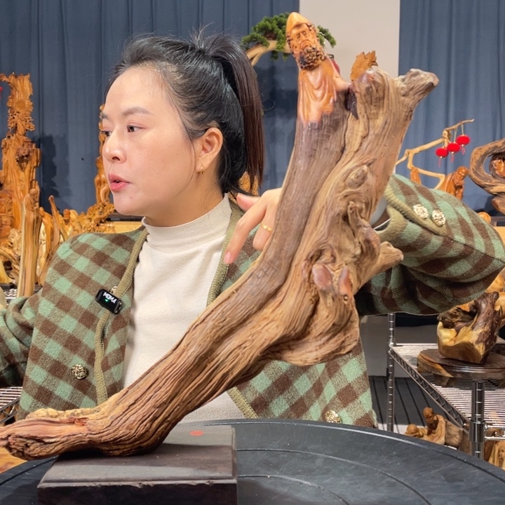 柏木（崖柏）随型摆件