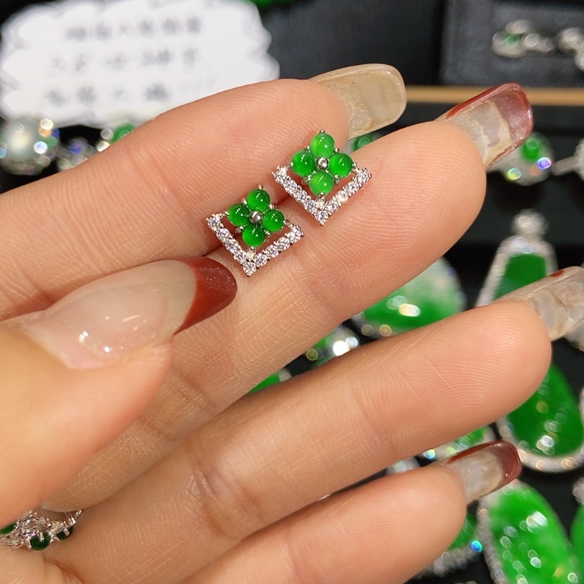【闪购商品】翡翠耳饰未镶嵌天然翡翠