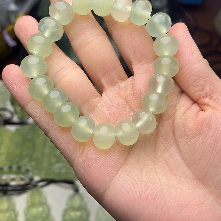合金蛇纹石玉颈饰