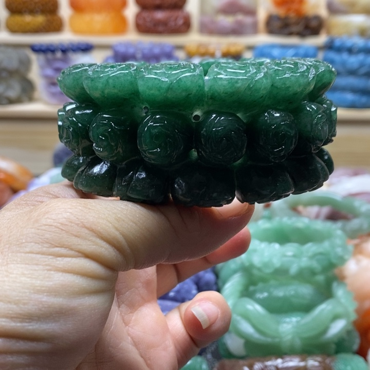 未镶嵌手镯石英质玉