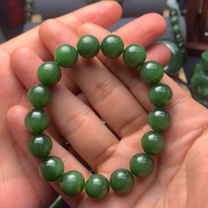 【闪购商品】未镶嵌手链和田玉（碧玉）往**风