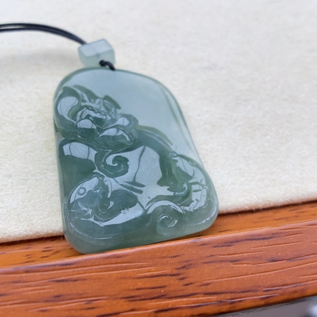 翡翠未镶嵌颈饰吊坠59