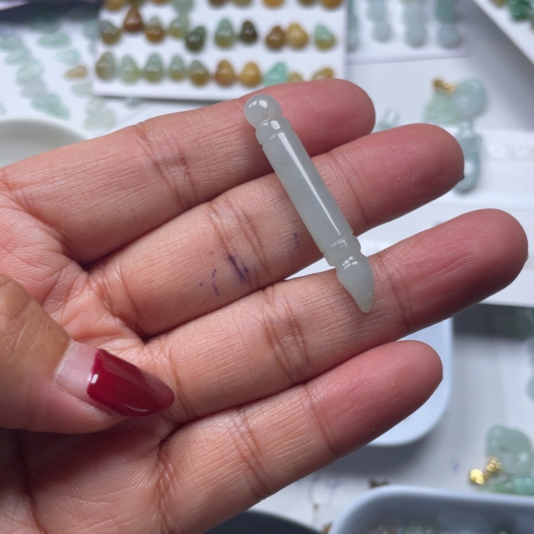 翡翠颈饰未镶嵌88886666