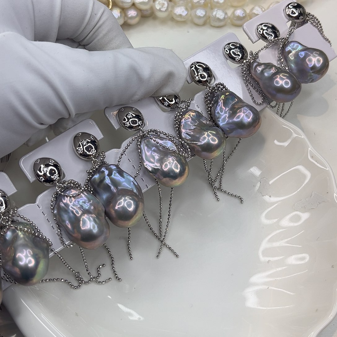 淡水珍珠合金耳饰