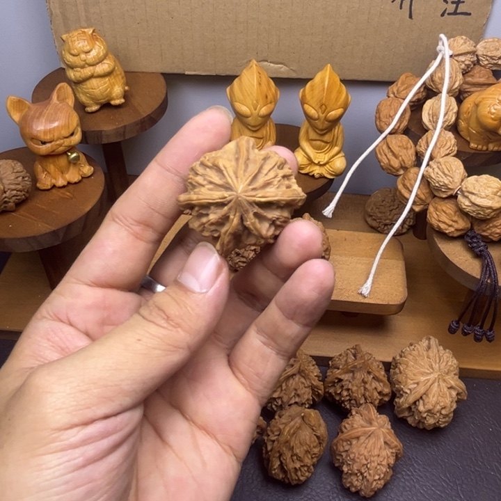 喜***源吊坠桃核玉玺四棱有瑕疵