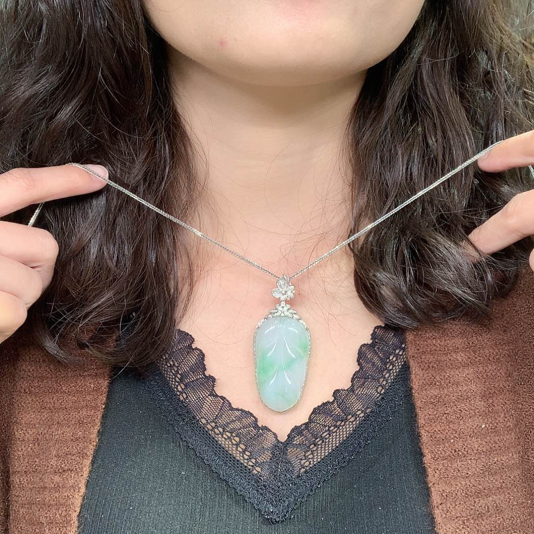 翡翠吊坠(赠链)18K金镶嵌