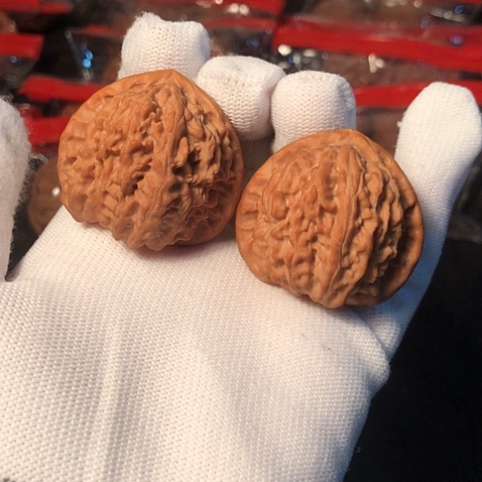 把件文玩核桃三角白39