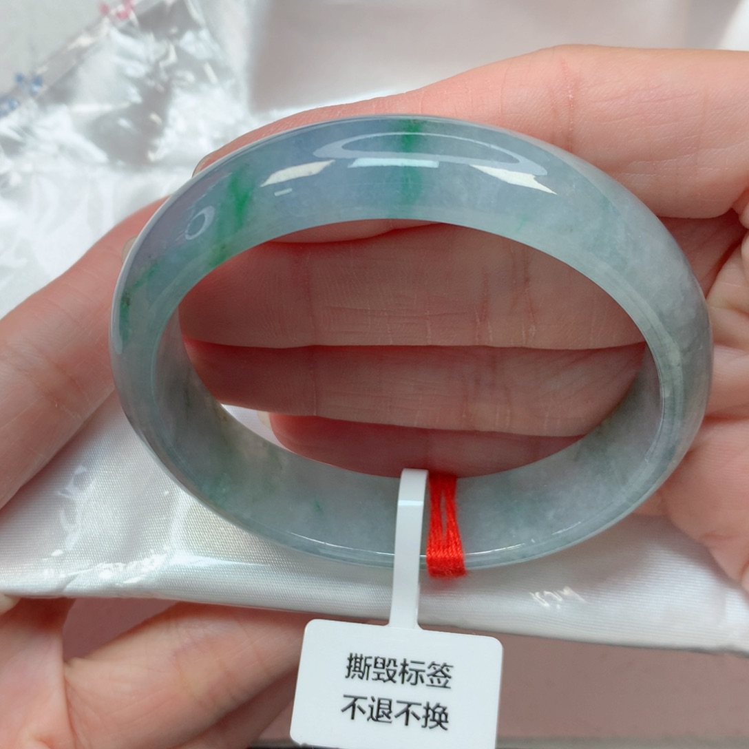 翡翠手镯未镶嵌55.4贵妃 冰蓝紫底飘绿花