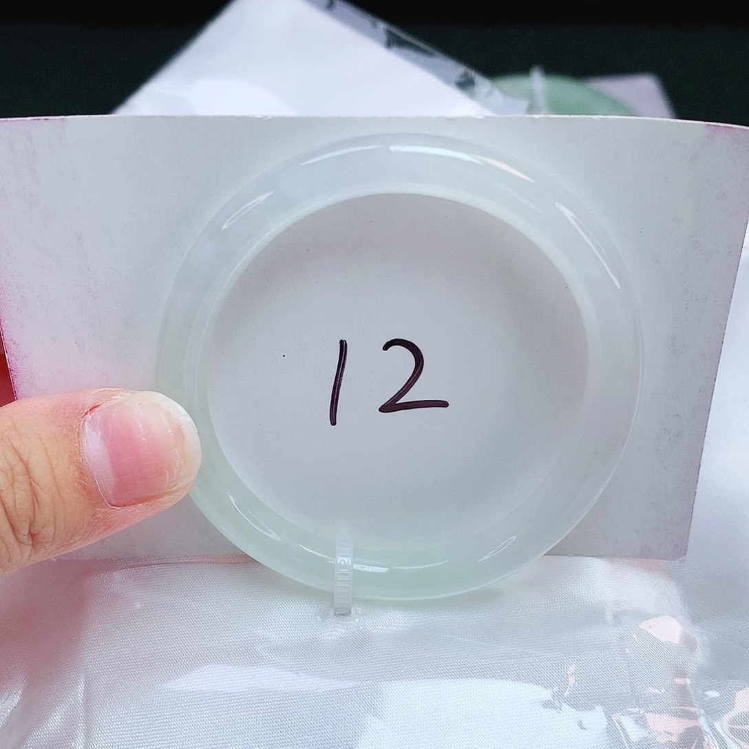 翡翠未镶嵌手镯贵妃53.6