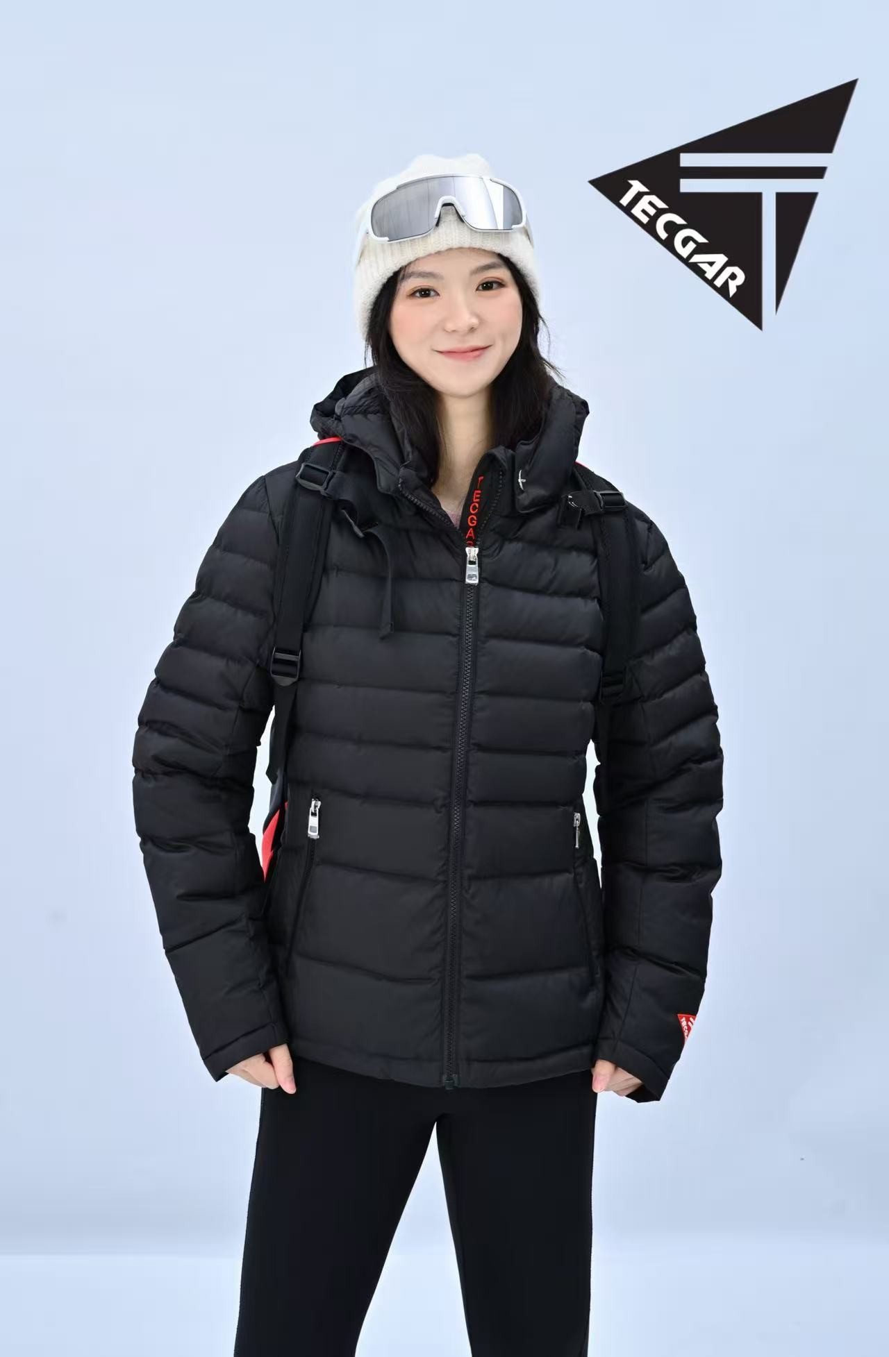 【冬日暖心】登凯瑞2025年冬季百搭通勤显瘦戴帽排骨羽绒服