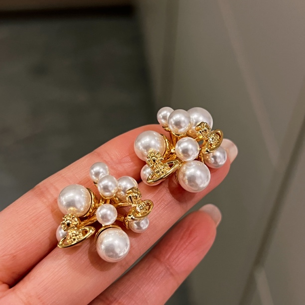 铜合金耳饰 法式复古花朵土星仿珍珠耳钉