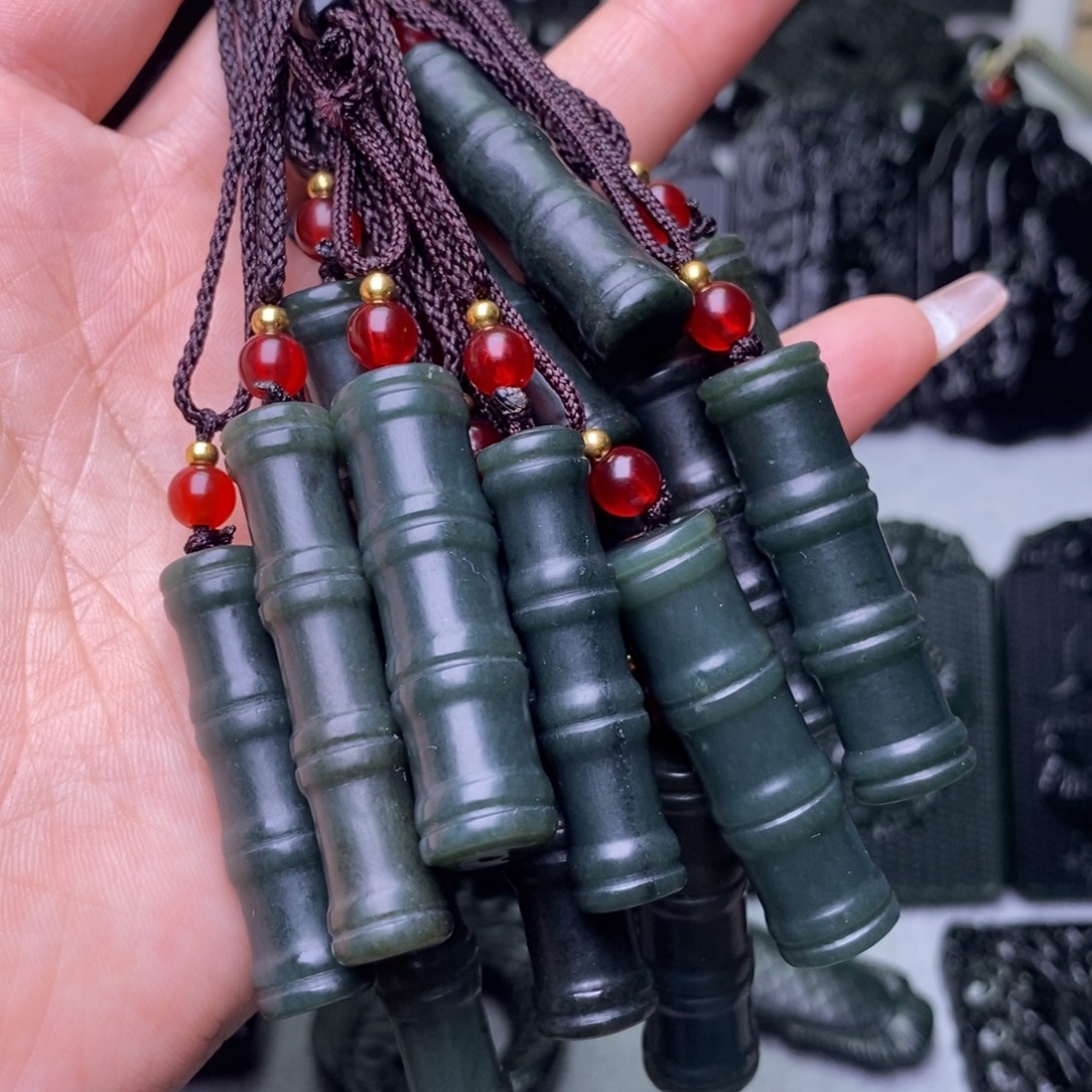 和田玉（青玉）未镶嵌颈饰一单一个