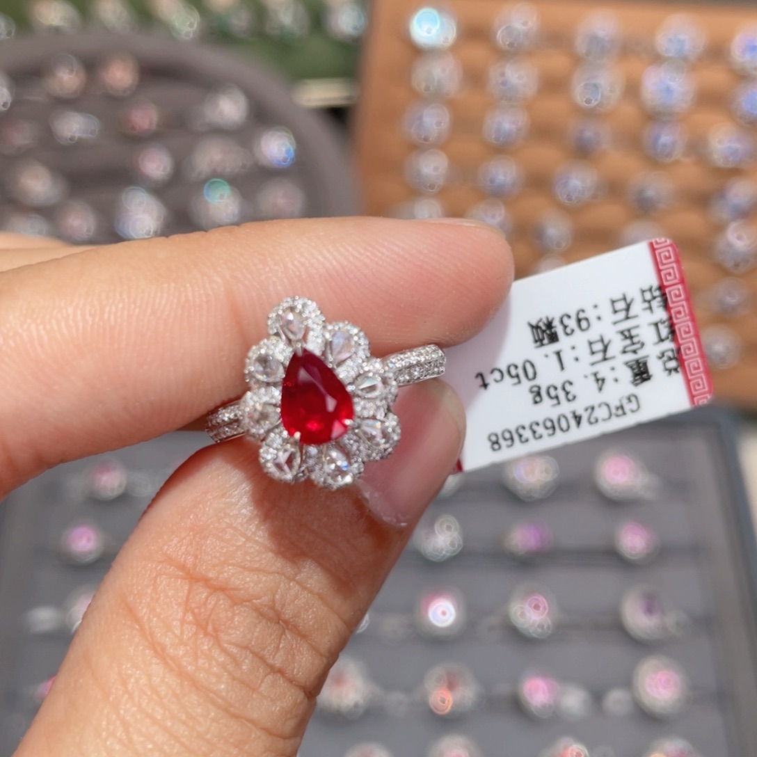 红宝石戒指18K金镶嵌1.05ct 无烧鸽血
