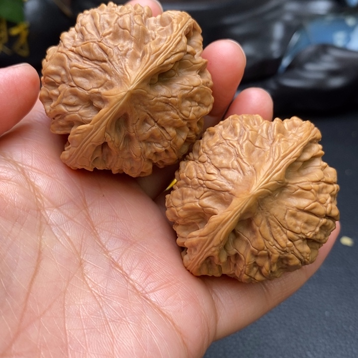 文玩核桃吊坠祥云纹50尺