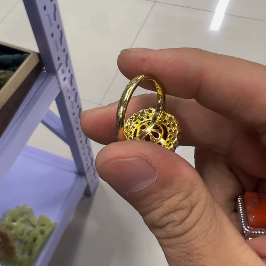 瓷器花瓶瓷器花瓶比如说阿***?