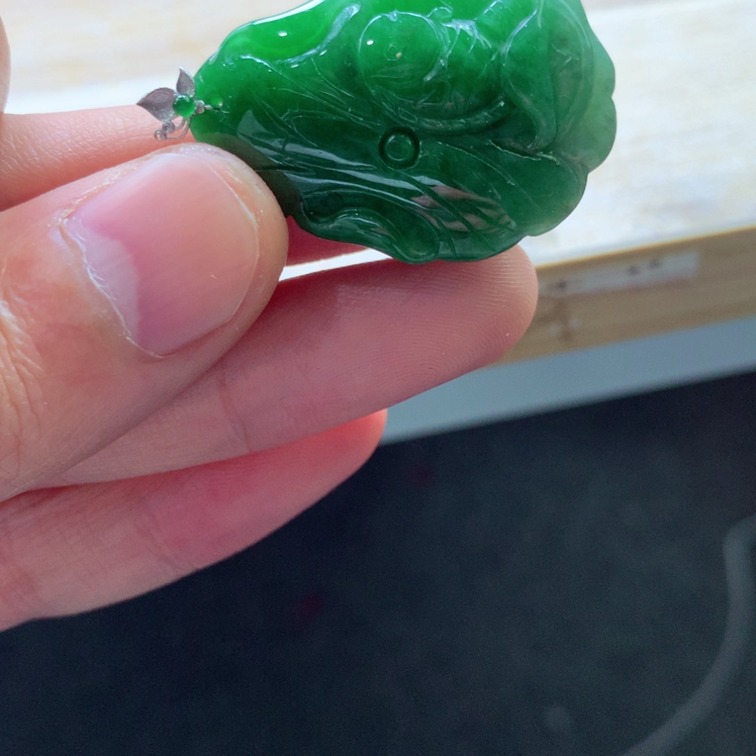翡翠颈饰18K金镶嵌吊坠