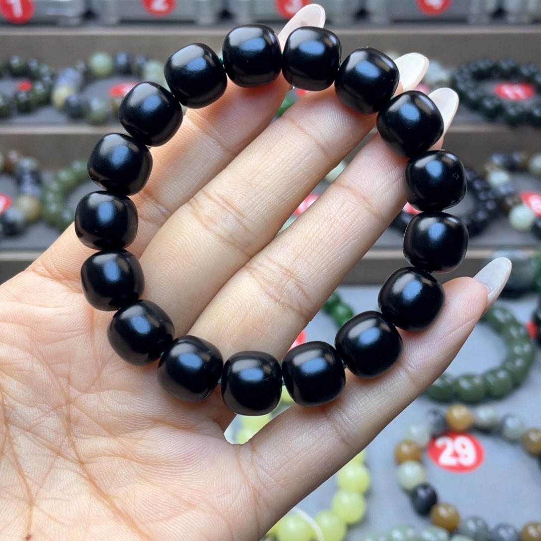 和田玉手串未镶嵌