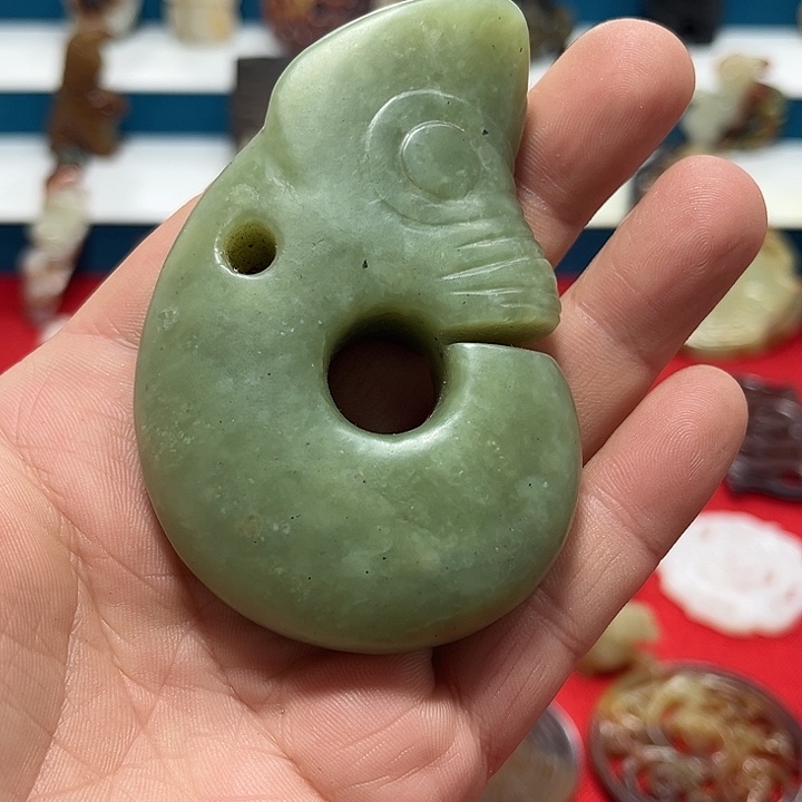 和田玉挂件未镶嵌情**忠