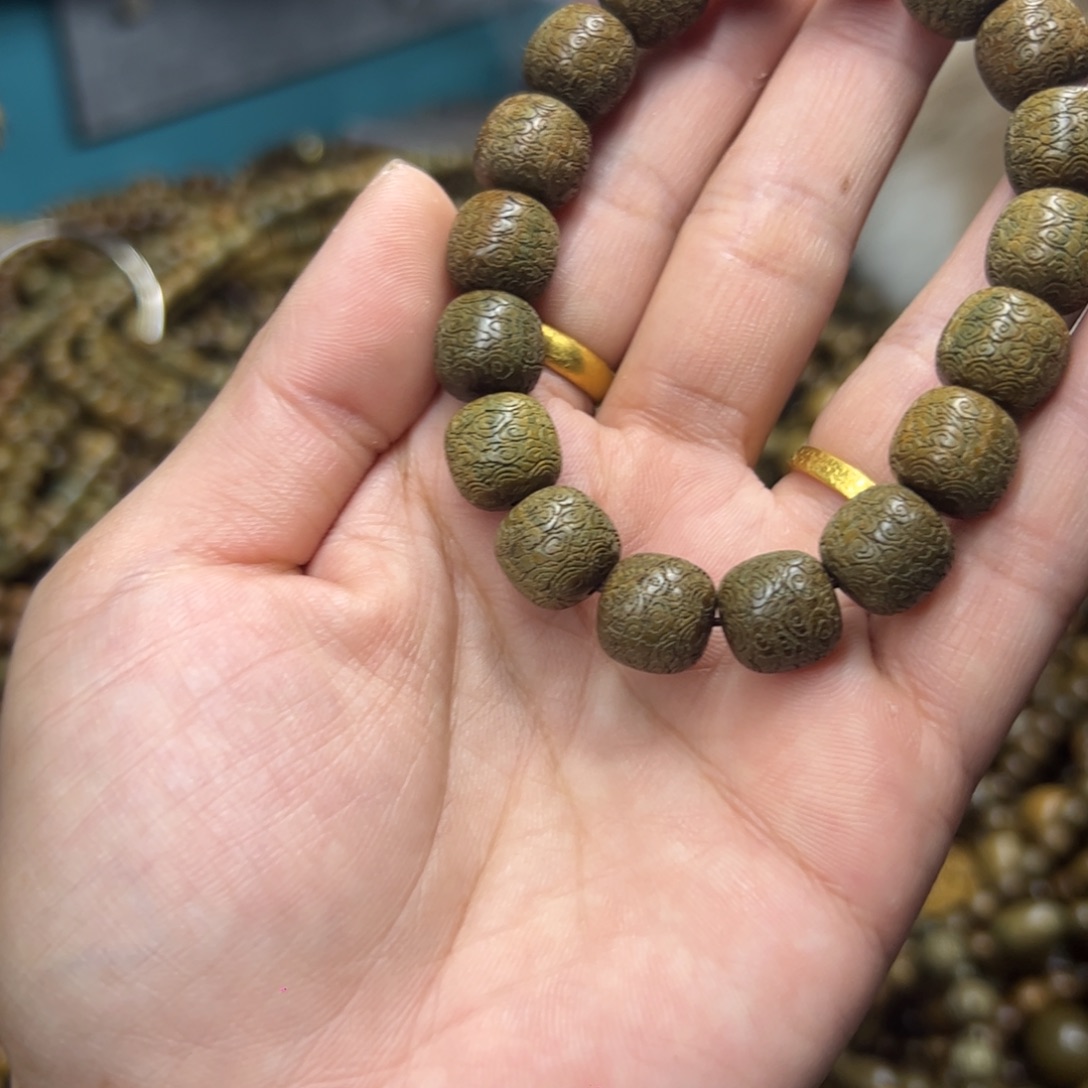 无事牌维腊木（绿檀）